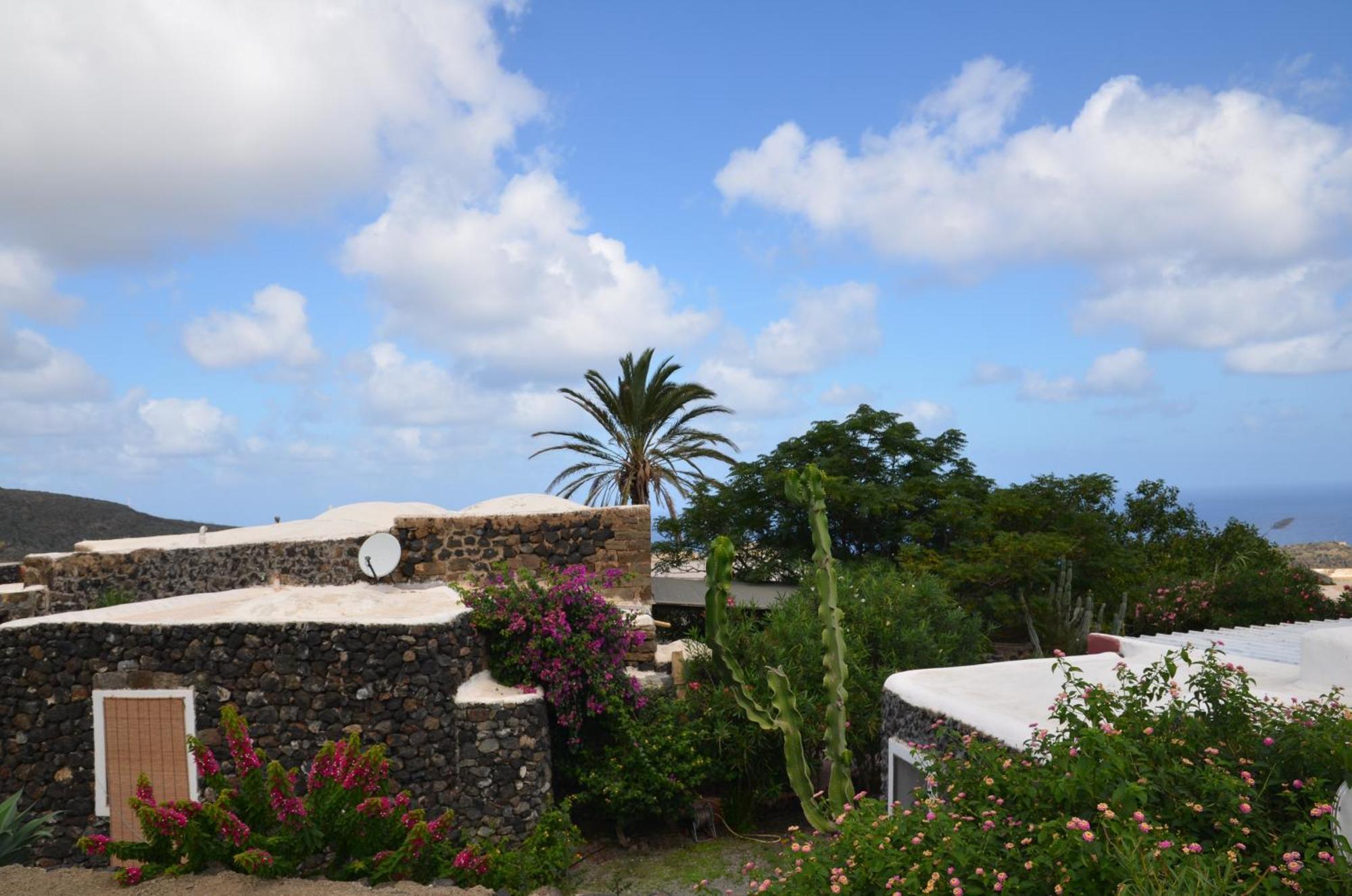 I dammusi di Ina Villa Pantelleria Bagian luar foto